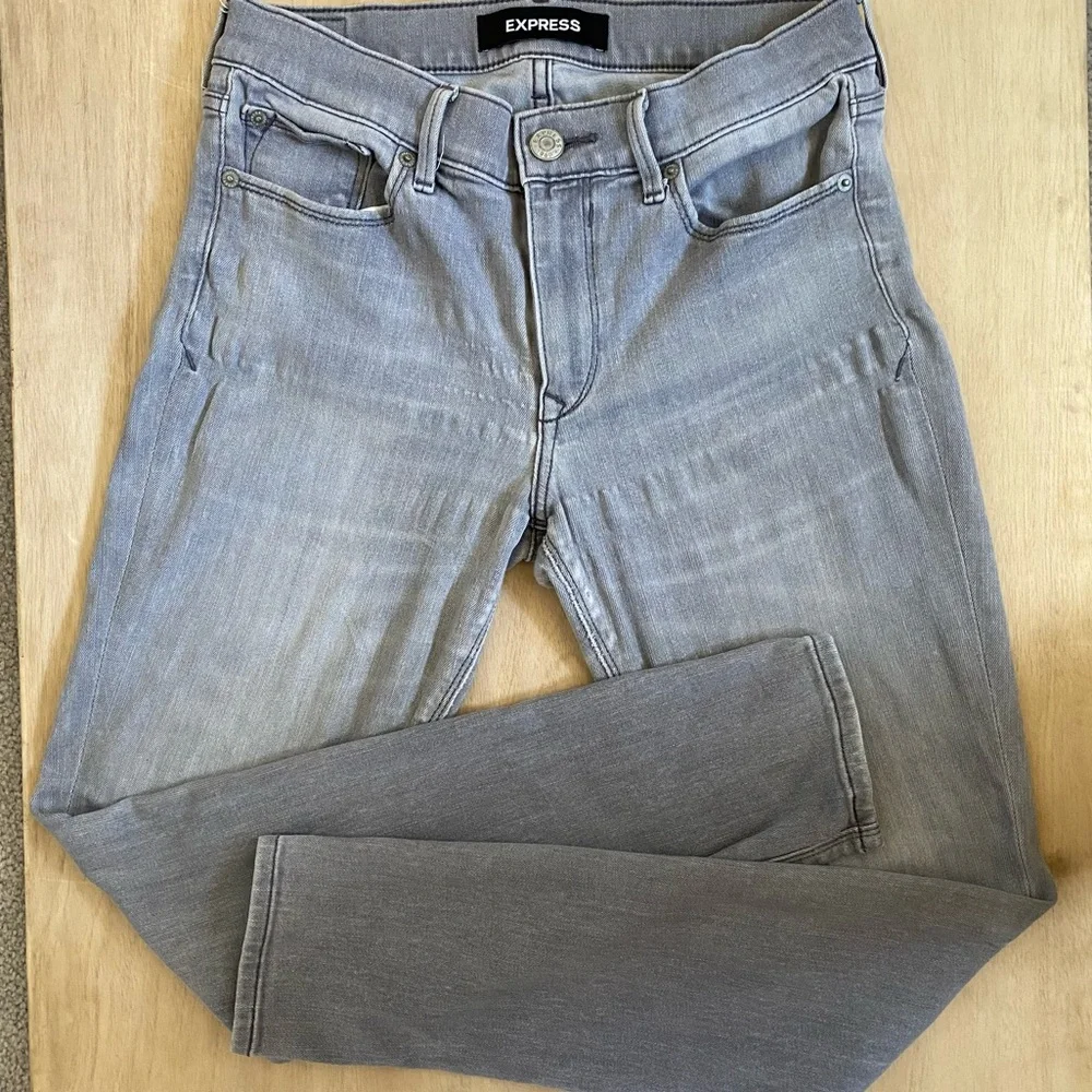 EXPRESS Mid Rise Skinny Jeans - Picture 4 of 15